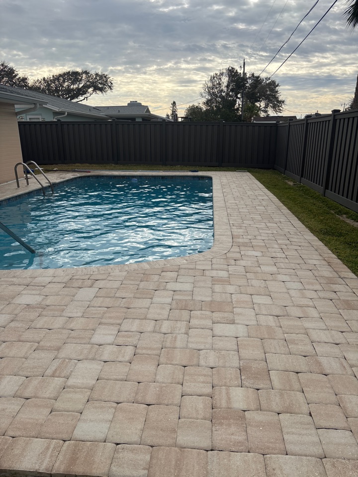 Ormond Beach, FL - Installed 100’ and one gate of 6’ Trex Winchester Gray composite material for our client in ormond beach. Ormond Beach, FL - Installed 100’ and one gate of 6’ Trex Winchester Gray composite material for our client in ormond beach.