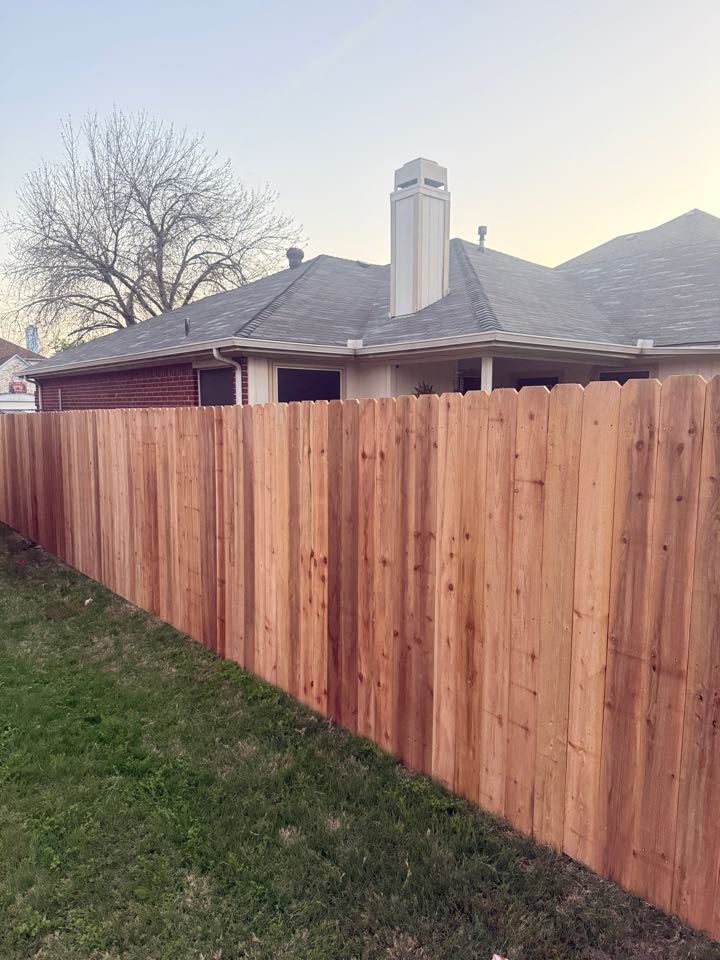 Top Rail fence just wrapped up a beautiful 6 foot tall side-by-side cedar privacy fence in Arlington TX. If you’re looking for a way to secure your backyard, protect loved ones or give your backyard a fresh look message Top Rail Fence at 817-803-3338 for a free on-site estimate and we will take it from there!