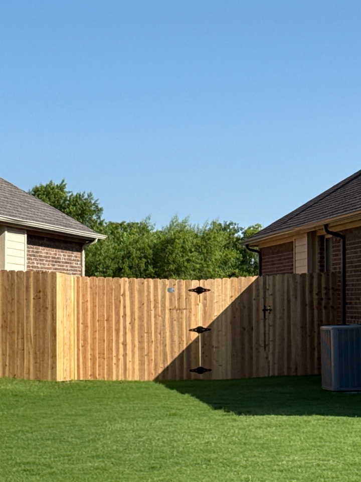 Burleson, TX - Top Rail fence just wrapped up a beautiful 6’ cedar wood privacy fence in Wakefield heights park near Burleson TX! Burleson, TX - Top Rail fence just wrapped up a beautiful 6’ cedar wood privacy fence in Wakefield heights park near Burleson TX!